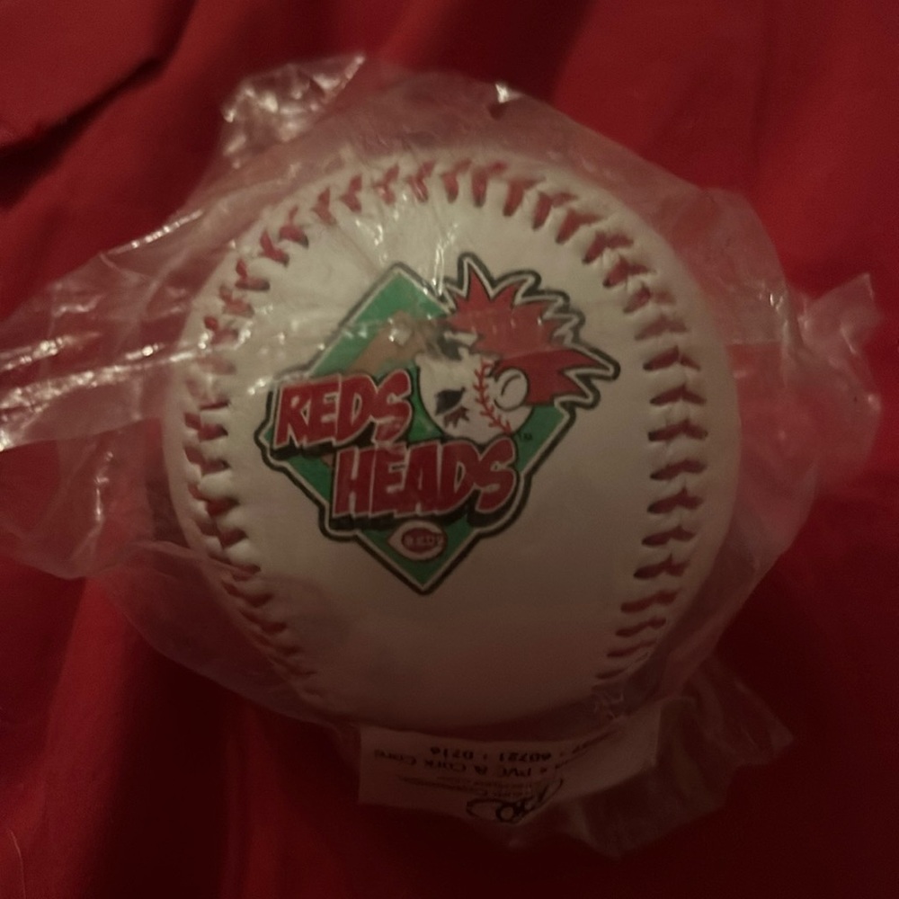 NEW IN PLASTIC Reds Heads Cincinnati Reds baseball